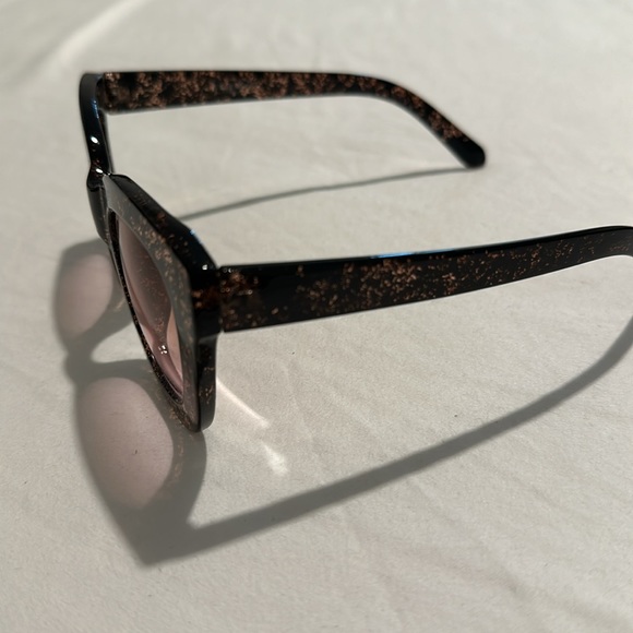 Splatter texture frame sunglasses - Picture 3 of 3